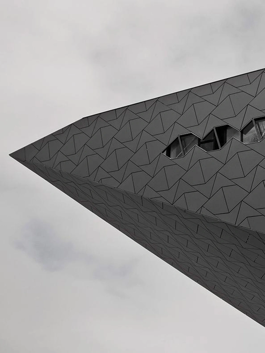 Фестивальный зал в Эрле. Фото 1